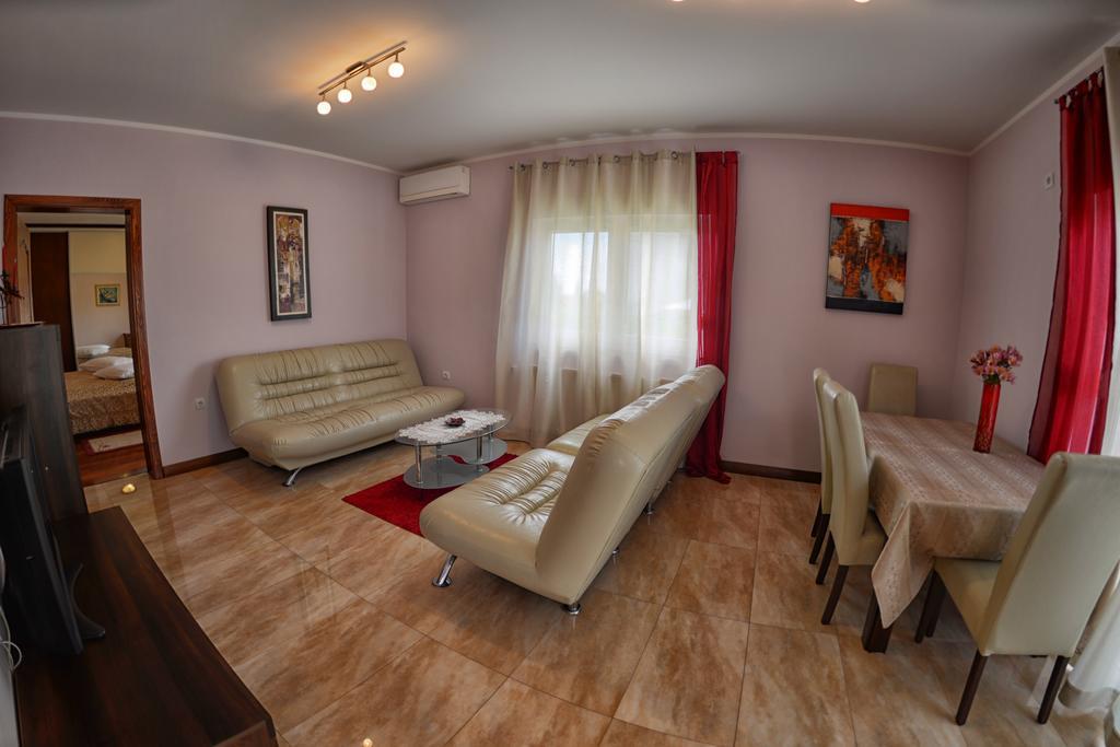 Apartments Sablic بولا المظهر الخارجي الصورة